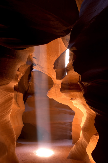 Antelope Canyon light beam